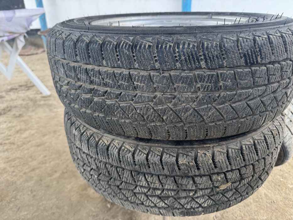 Шины со штампами 2 шт