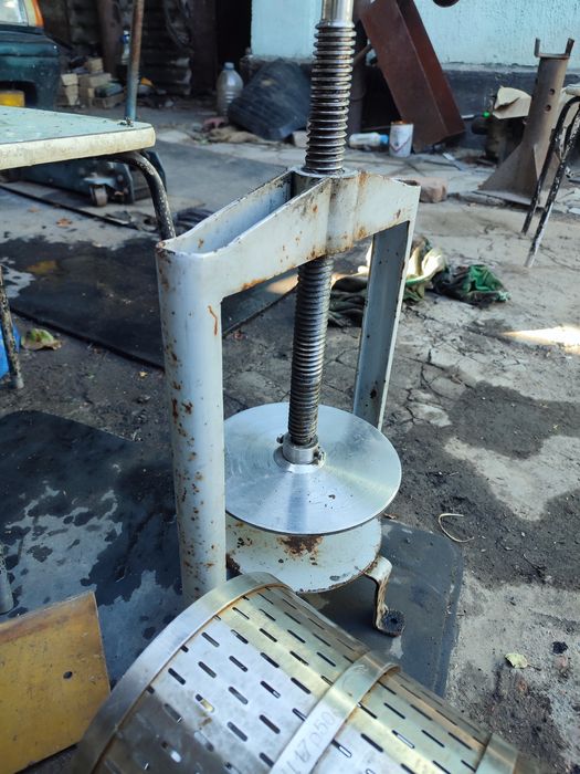 Тиски самовар пресс инструменты для работы