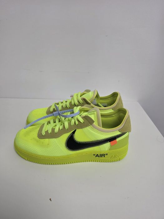 Nike Air Force 1 Low x Off-White „Volt”.