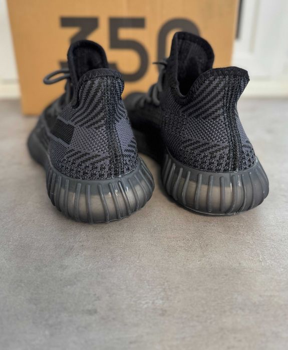 Adidasi Adidas Yeezy Boost 350 V2 Negru Premium Marimi 36-44 Unisex