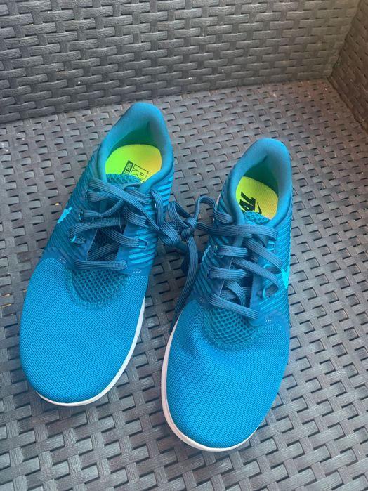 Adidasi Nike copii
