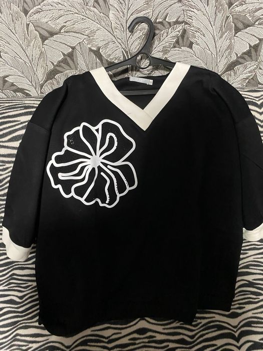 Продам женский костюм