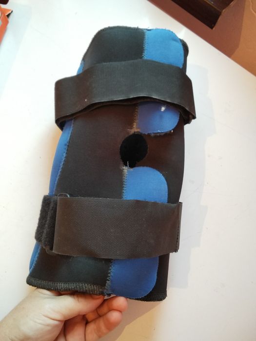 Ортез для коленного сустава