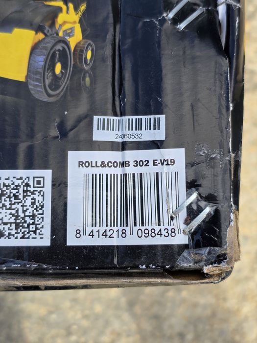 Scarificator electric pentru gazon artificial Linx Garland Roll & Comb