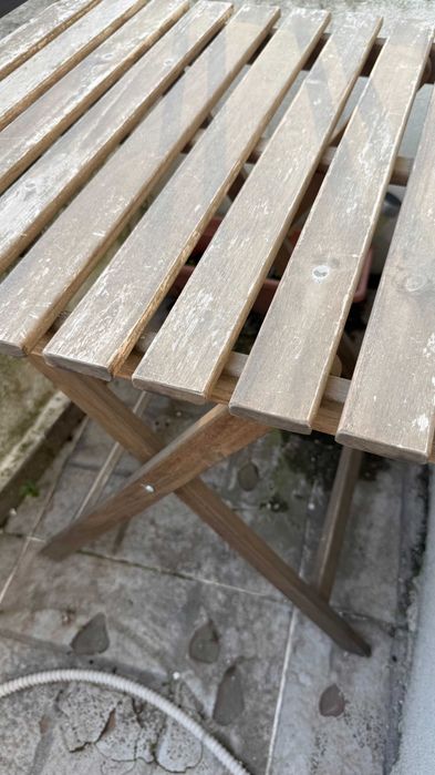 2 scaune pliabile si Masuta de Balcon Totul la 90 lei