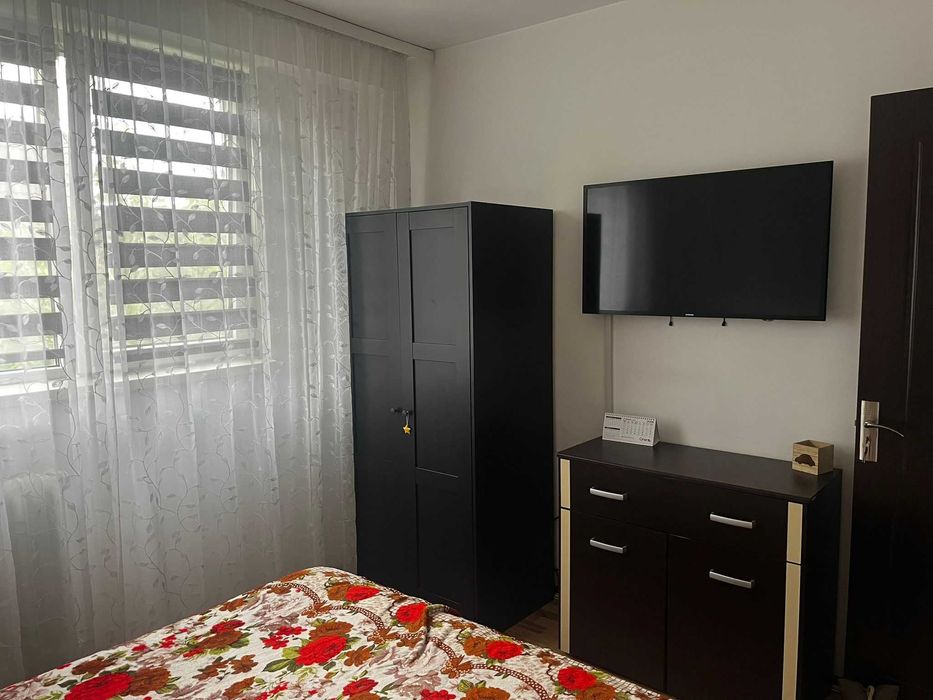 Inchiriez apartament 2 camere/ Lamotesti