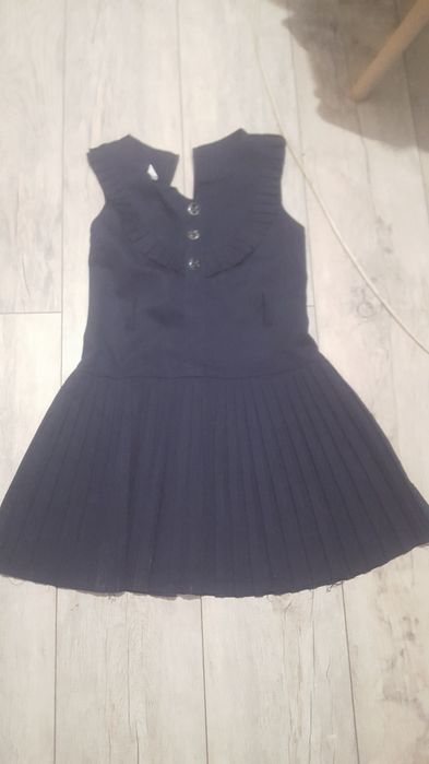 Шапки Куртки  от 2х до 20 лет б/у