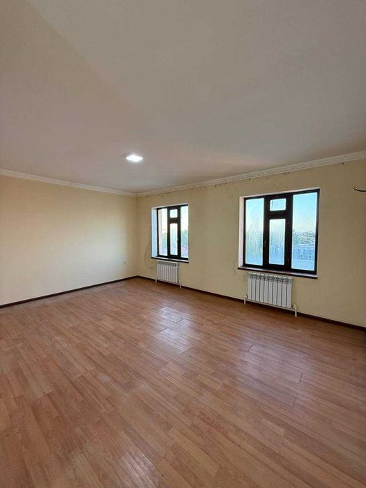 №4038. Продается 4х-комнатная квартира в Новостройке.