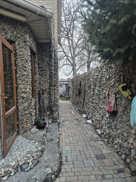 Учасок с домом в м-не Кок-Тюбе