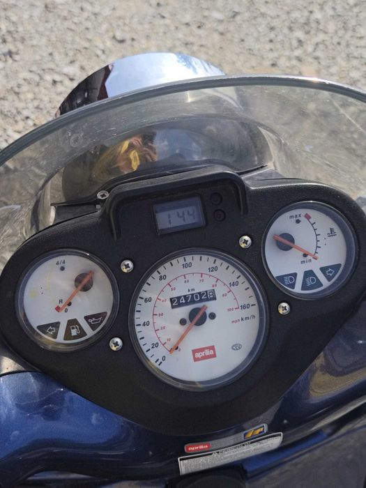 Scuter Aprilia Scarabeo 125 cmc