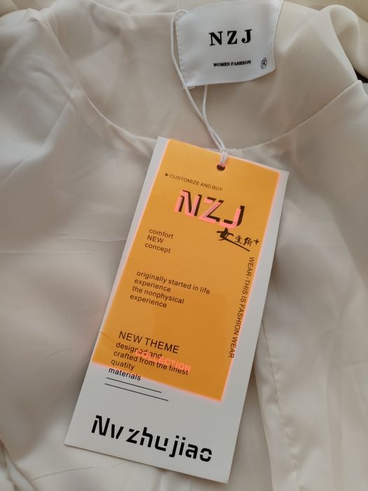 Продам тренч L  размер