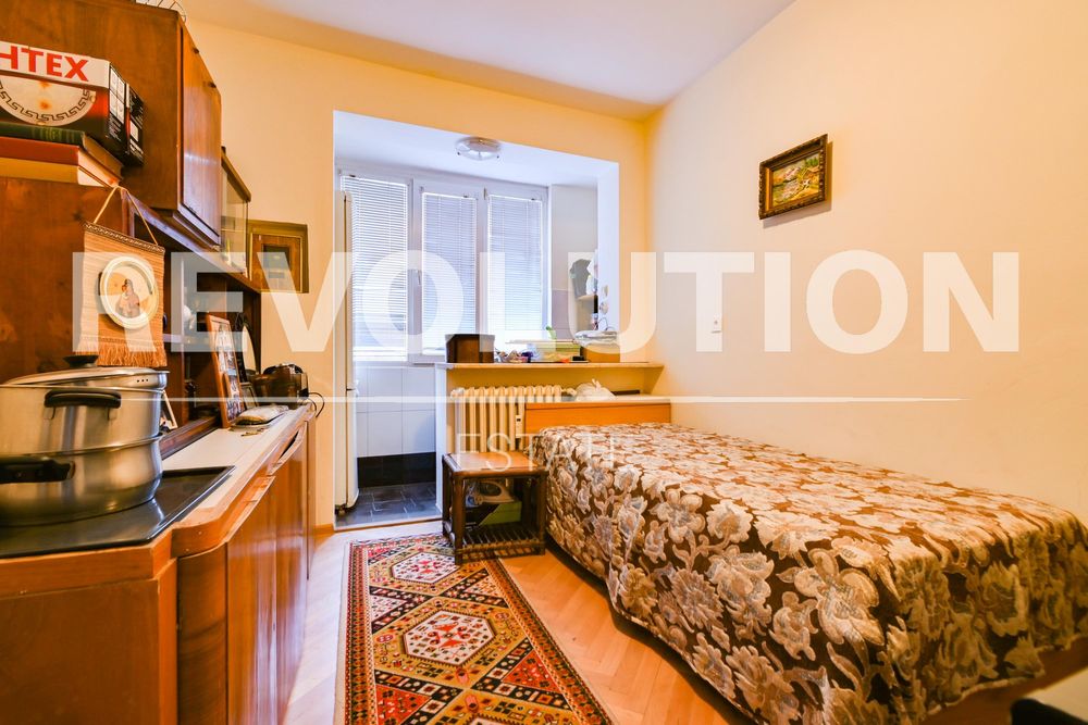 Дава се под наем Четиристаен апартамент в София, Оборище - 90 кв.м за 850 € - Снимка #11