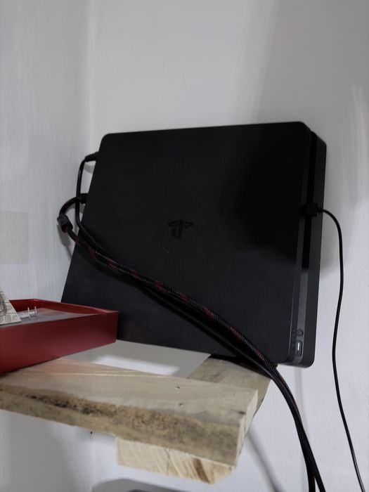 Playstation4 slim с кучей игр 1000гб