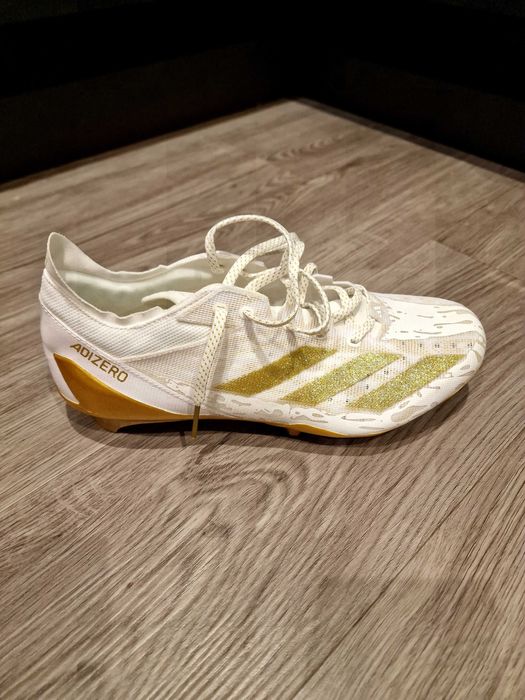 Футболно обивки Adidas Adizero