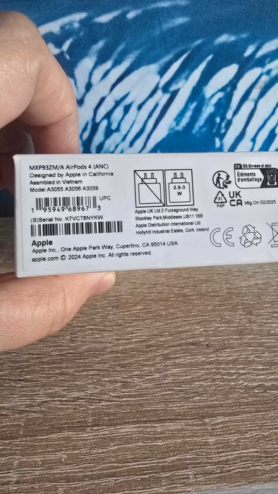 Casti Airpods 4, noi, sigilate