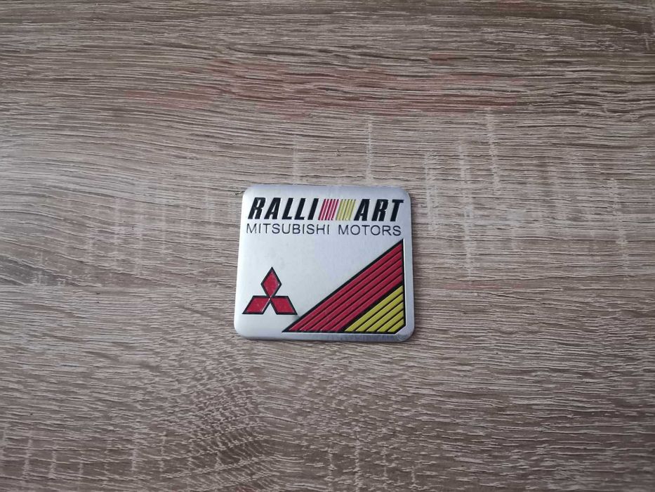 сребрист стикер квадрат Mitsubishi Ralliart