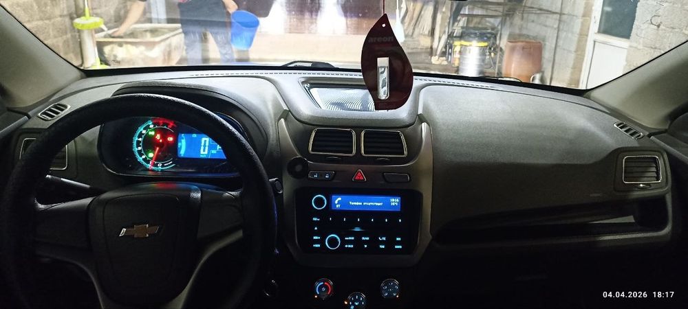 Cobalt sotiladi rangi oq