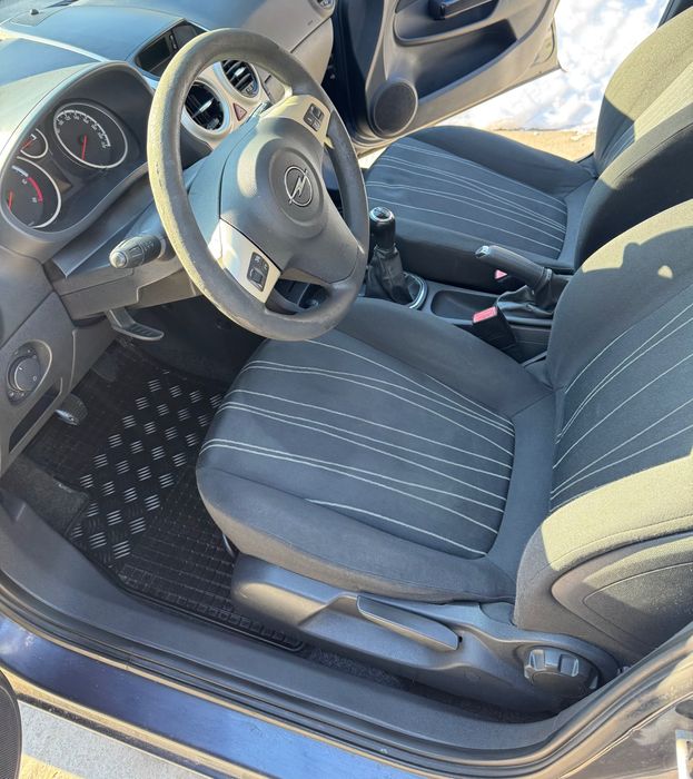 Detailing auto la domiciliu