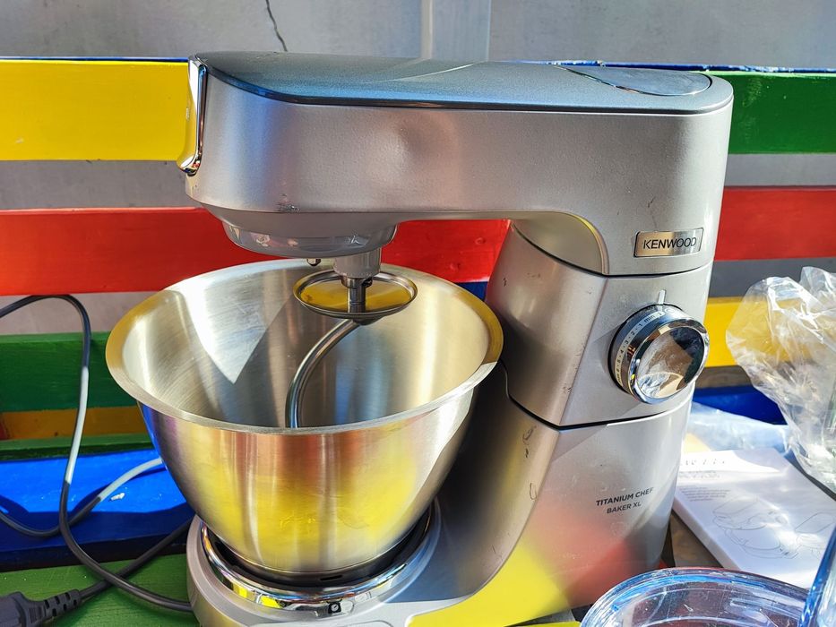 Robot de bucatarie KENWOOD Titanium Chef Baker XL Argintiu KVL85.424SI