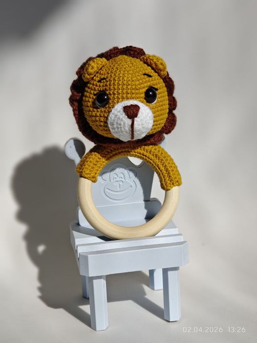 Продам набор для малыша.  Игрушка и погремушка