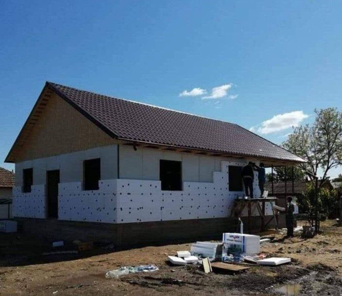 Case modulare pe structura metalica