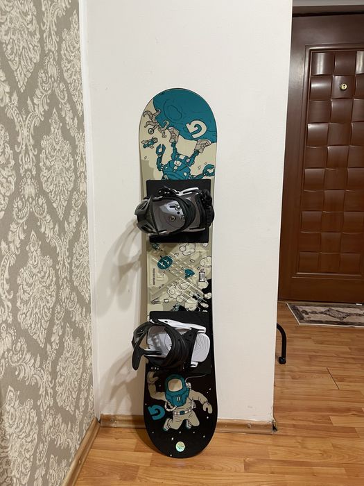 Placa snowboard copii 125 cm burton cu legaturi burton