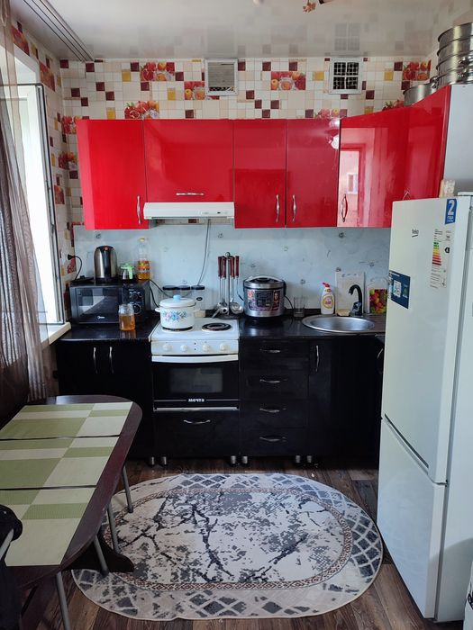 Продам двухкомнатную квартиру-студию.