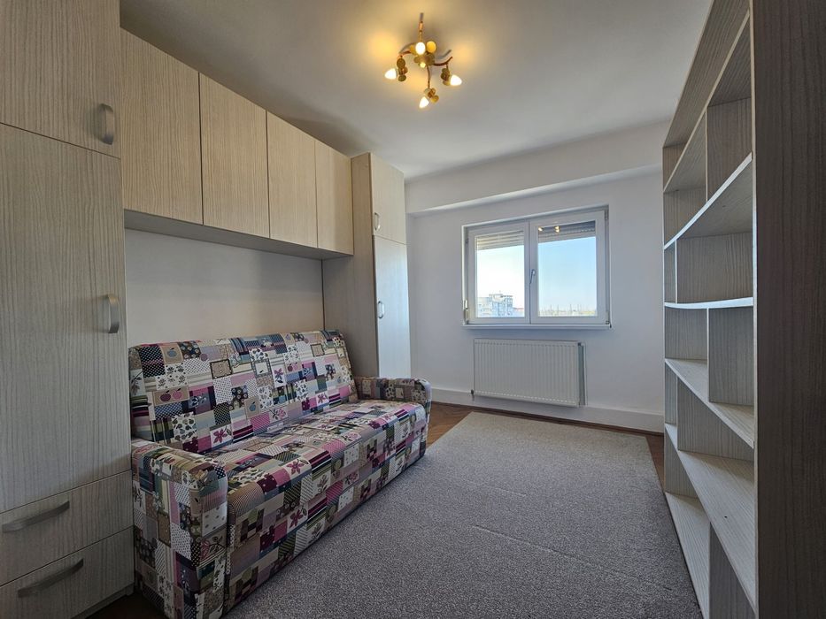 Proprietar vand apartament 3 camere