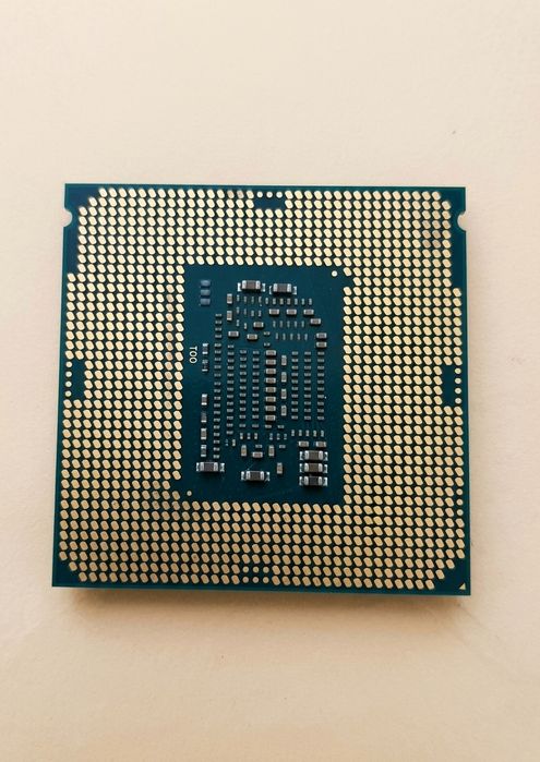 !!СРОЧНО!!Процессор Intel Core i3-8100