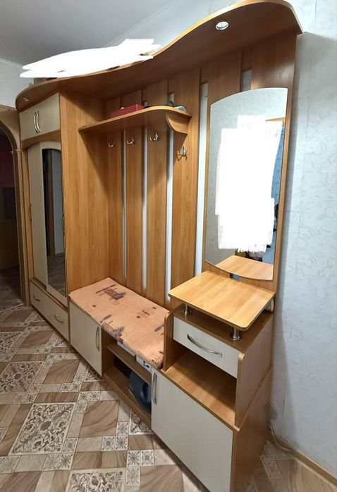 Шкаф для прихожей