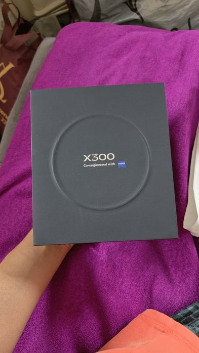 Vivo x300 512/16 akb100%