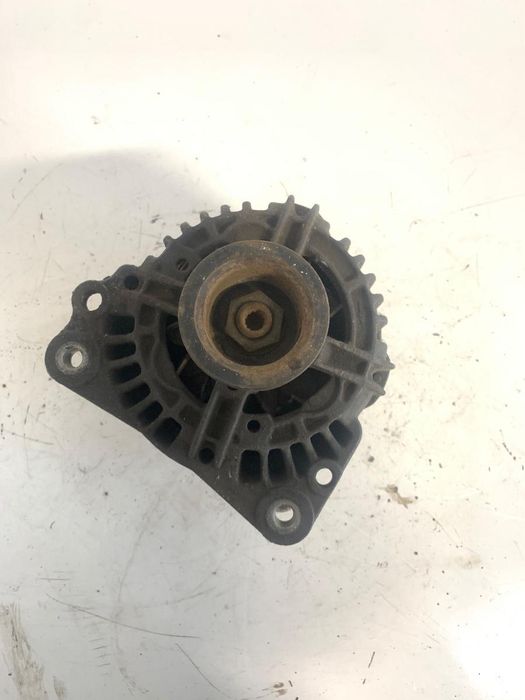 Alternator Volkswagen New Beetle 9C1, 1C1 1998 - 2010, Volkswagen Golf Iv 1J1 1997 - 2007, Seat Leon 1M1 1999 - 2006, Audi A3 8L1 1996 - 2006 1.6B