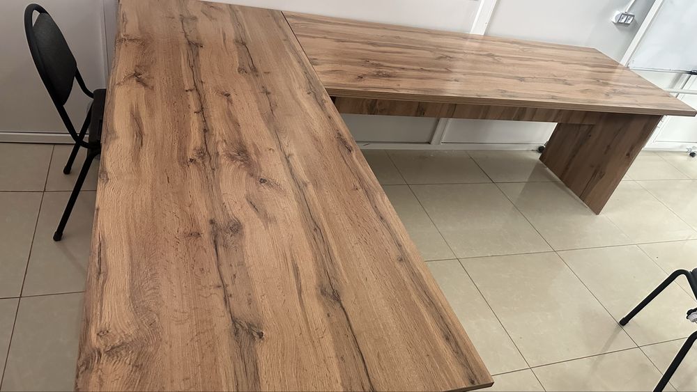 2 стол бирге сатылады, качество дерзкий, новый