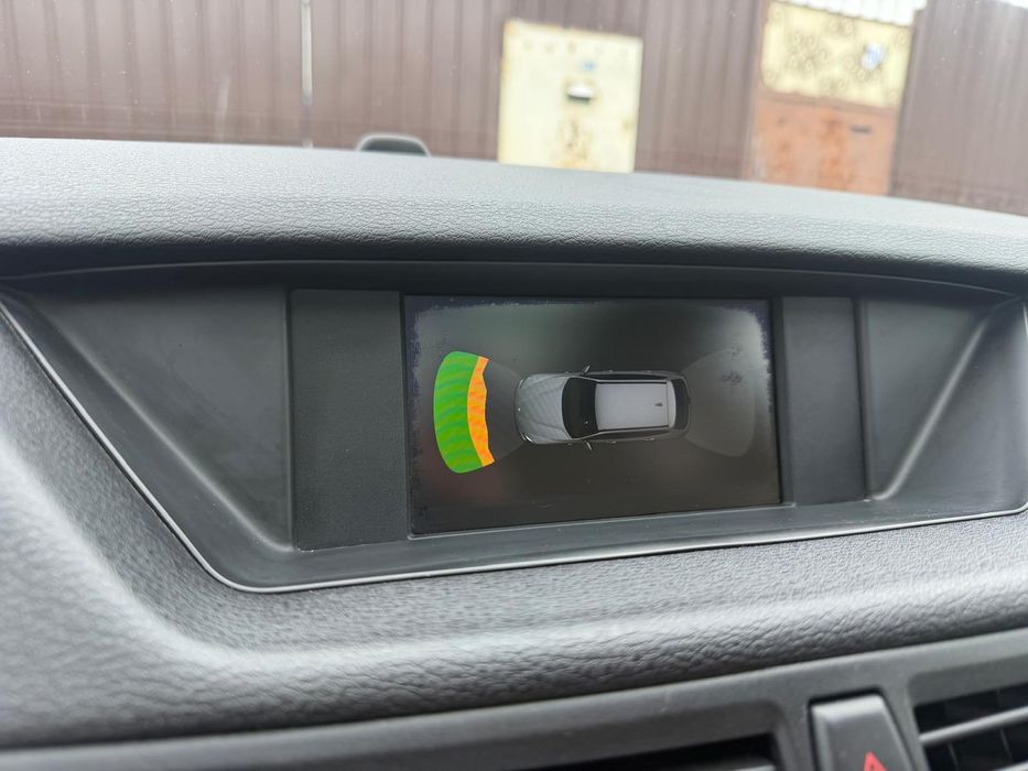 Vând BMW X1  2.0D 177 CP X-drive Panoramic