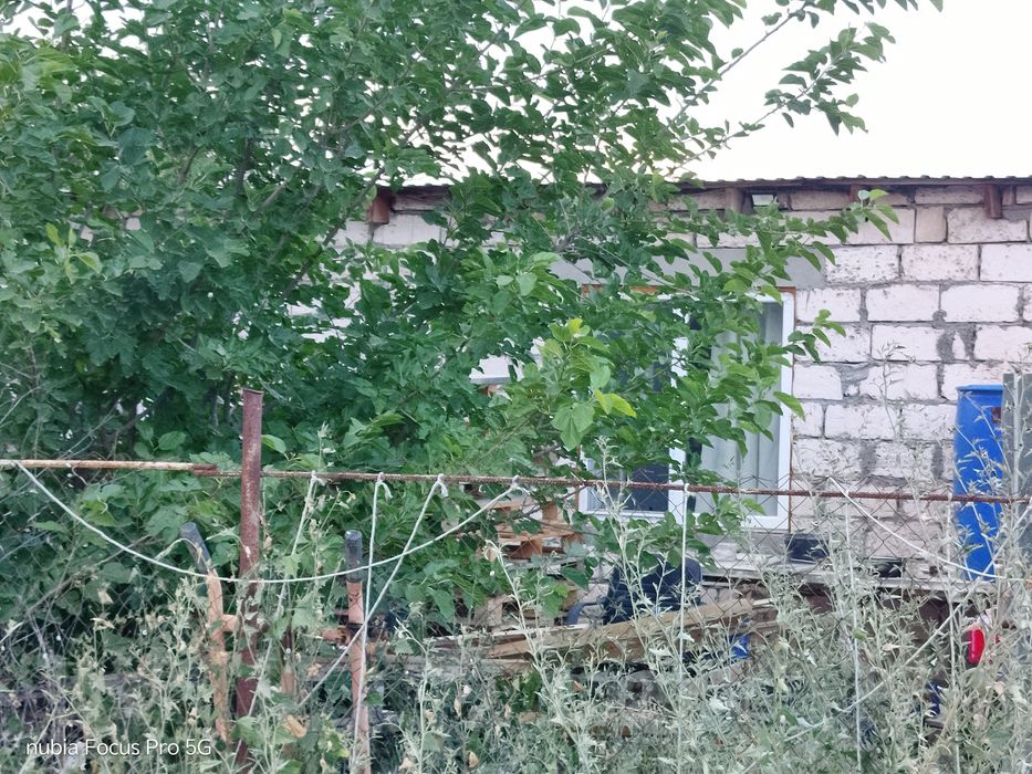 Продается земля с домом очень хороший участок земля даеть прибыль