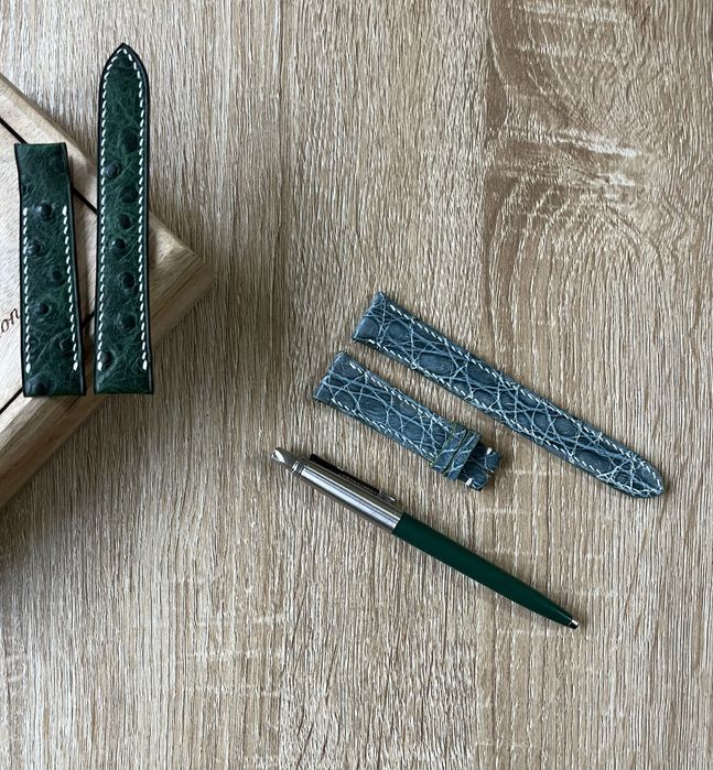 Curea pentru ceas din piele de crocodil, turcoaz, cusută manual