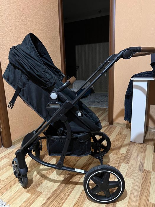 Продается Коляска детская томикс,