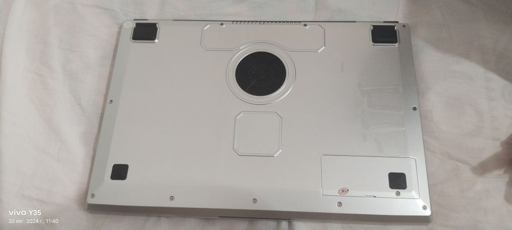 Ноутбук новый 12