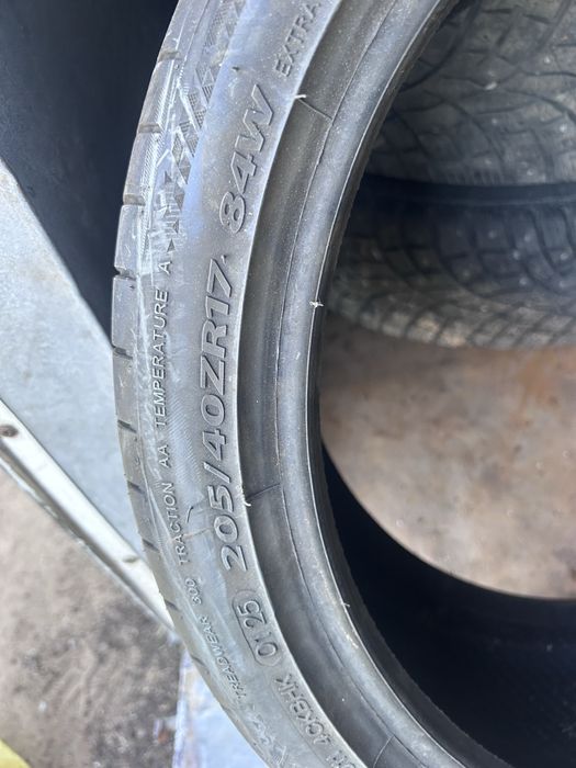 Продам шины на авто 2 шт