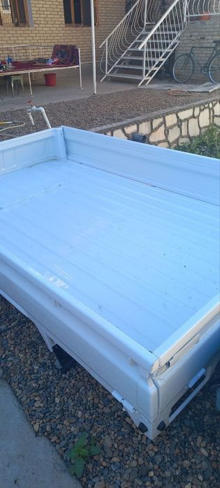 Labo bort poli bilan birga