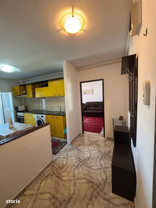 De vanzare  2 camere și balcon, mobilat și utilat, zona centrala