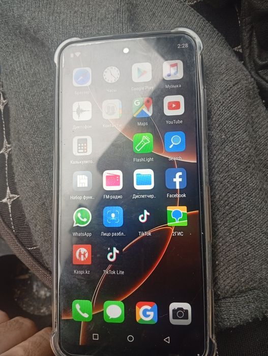 Продажа Айфон 17 про но андроид