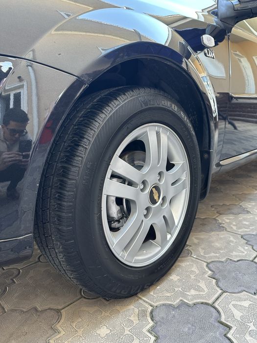 Lasetti 2013 1.8L mexanika Qora rangda srochna sotiladi