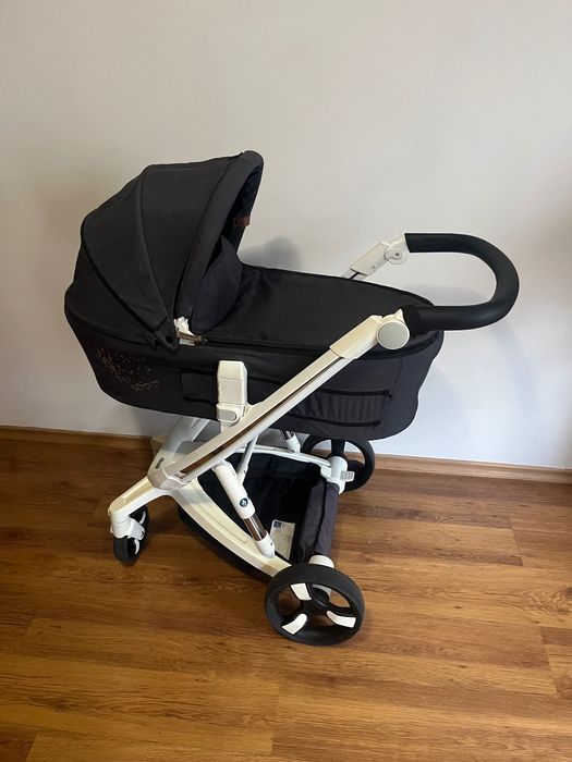 Chipolino Бебешка количка Електра 3 в 1 черна рама сребро