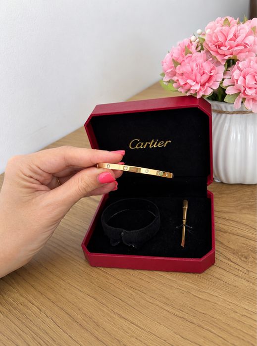 Луксозна дамска гривна Love bracelet Gold с 18k златно покритие Cartier inspired