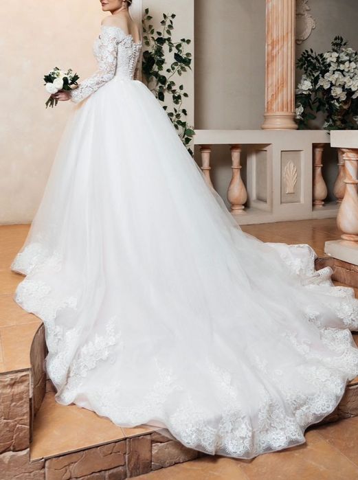 Свадебное платье