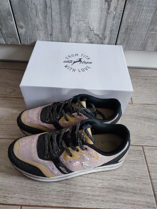 Маратонки Антилопа