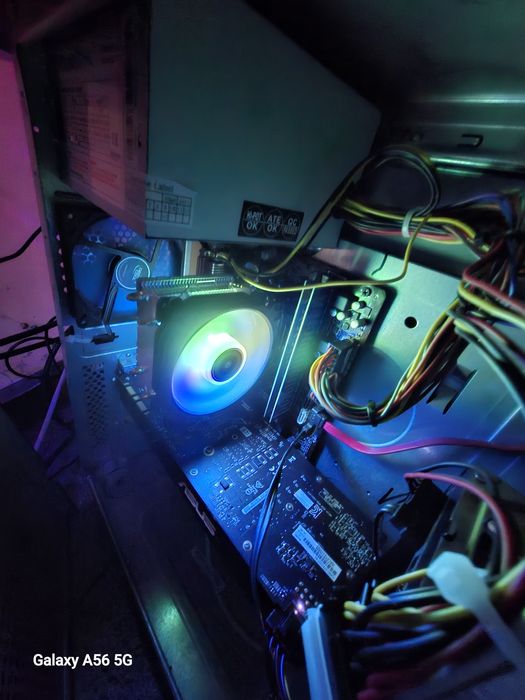 Компютър за леки игри и офис