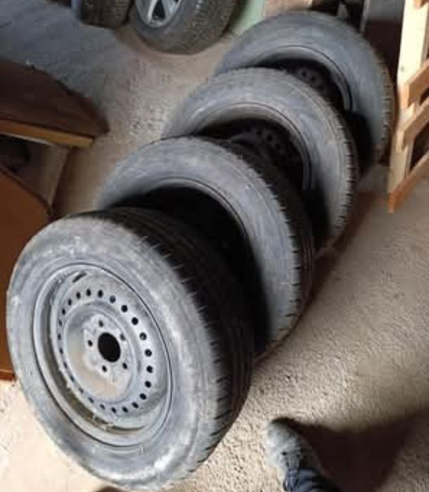 "TOYO" зимни 215/60/15