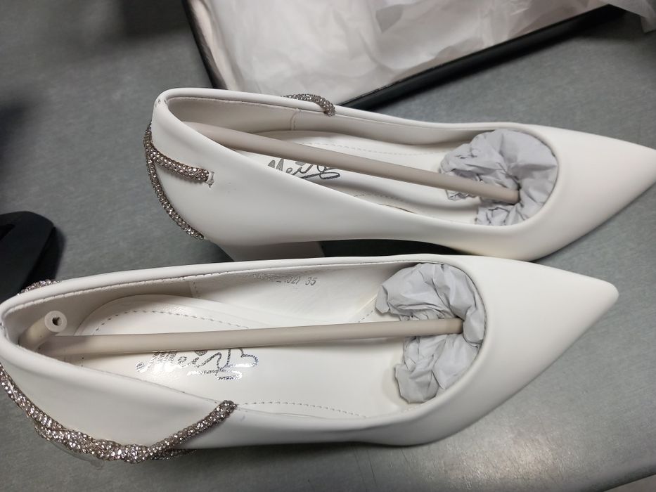 Дамски обувки на ток